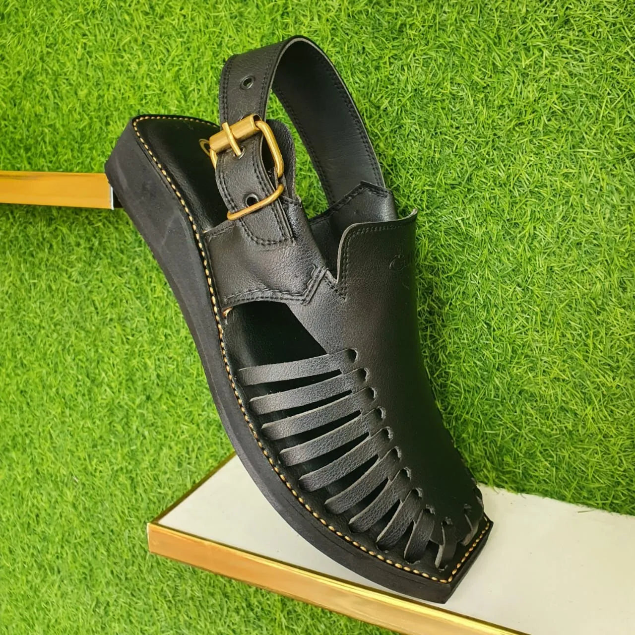 New Attractive Design Of Peshawari Chappal In Black Color Gul