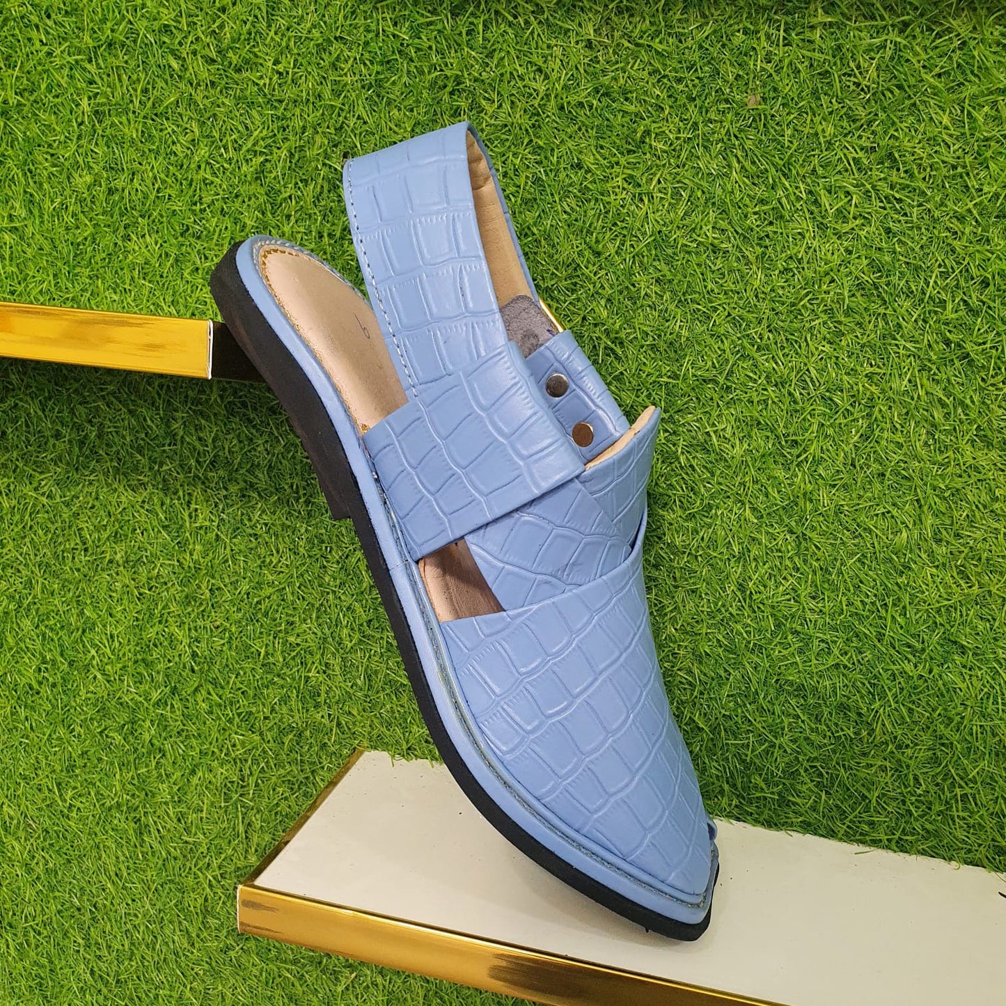 Special Design And Color Of Peshawari Chappal