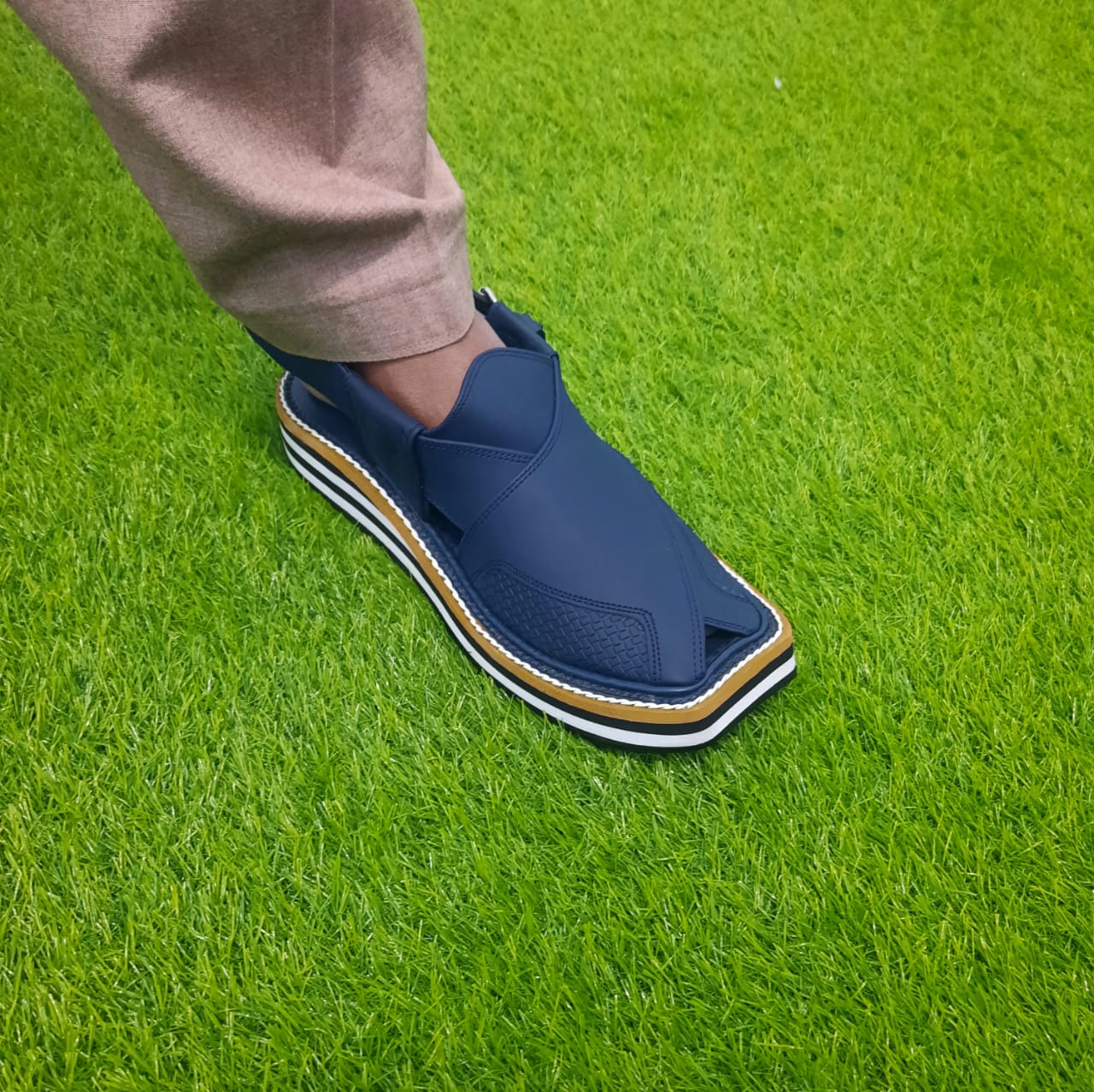 Attractive And Beautiful Design Of Peshawari Chappal
