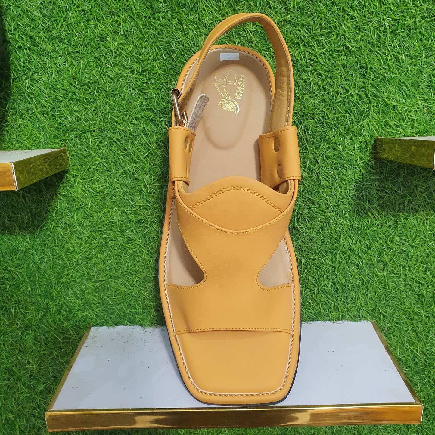 Comfortable Panjidar Chappal In Special Color