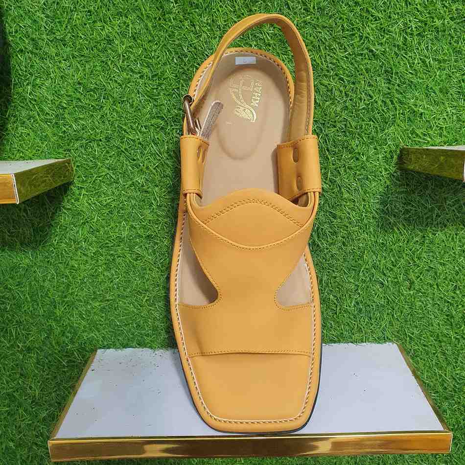 Comfortable Panjidar Chappal In Special Color